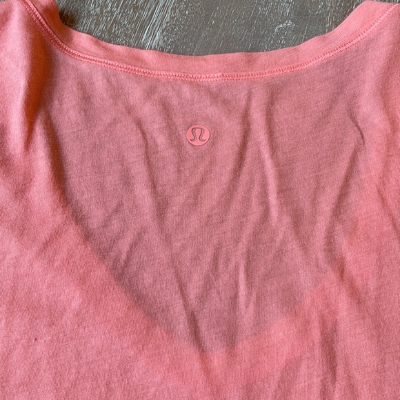 Lululemon Basic Tee Short Sleeve Size 8 - Picture 9 of 10
